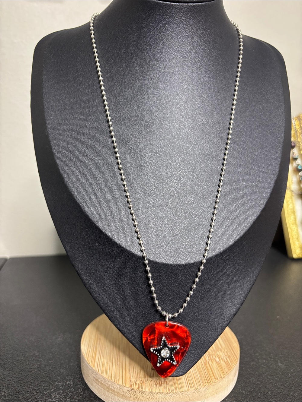 Red Star Guitar Pick Pendant Rocker Chic Fashion Necklace - Women Jewelry